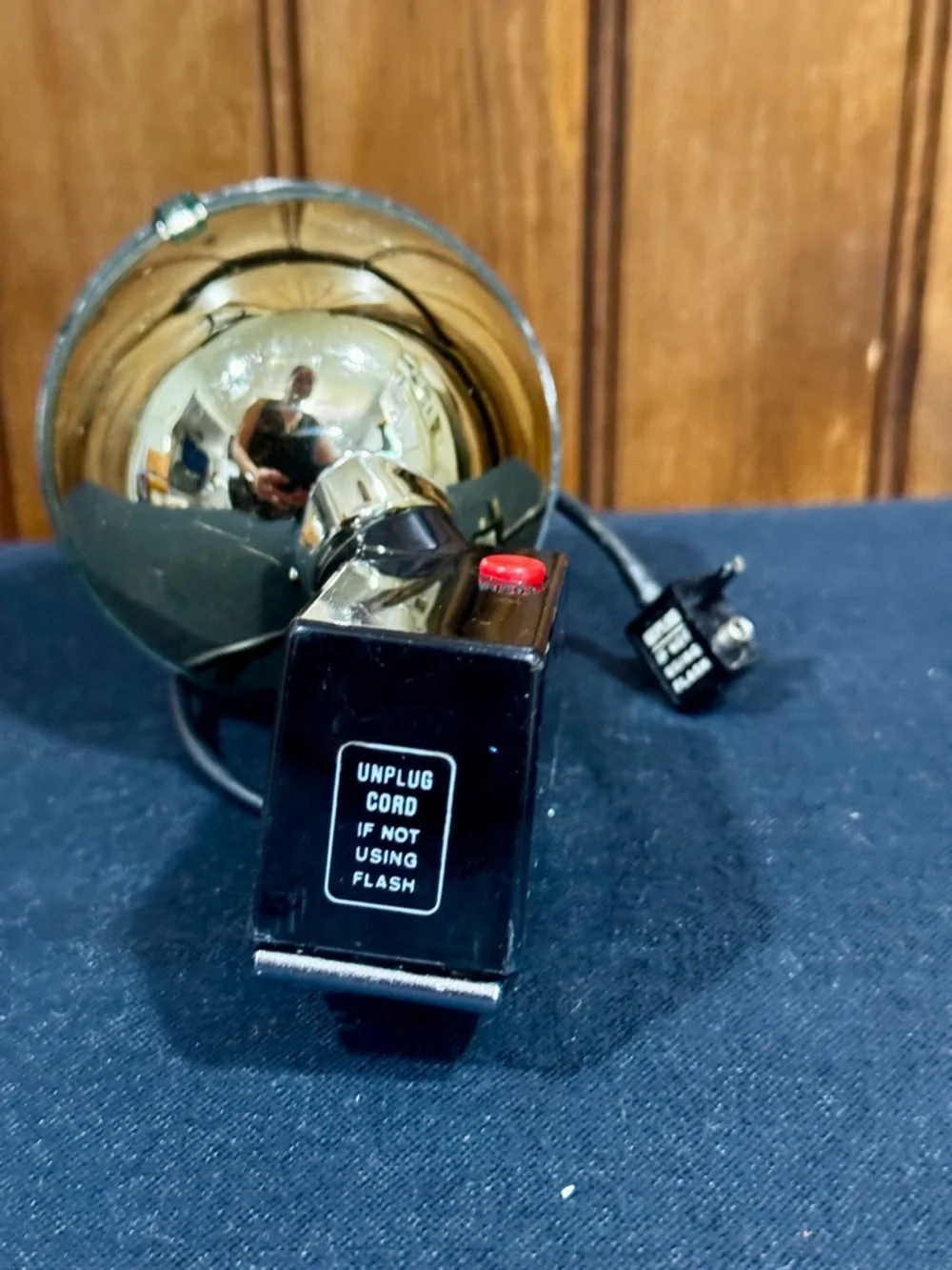 Vintage Polaroid Model 268 Flashgun